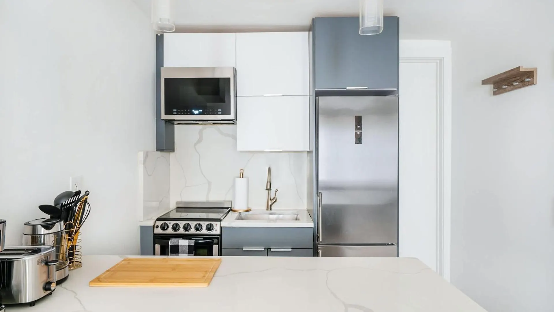 Apartment 1597-4 Brand New Studio Prime Ues W&D Walk To C Park New York United States