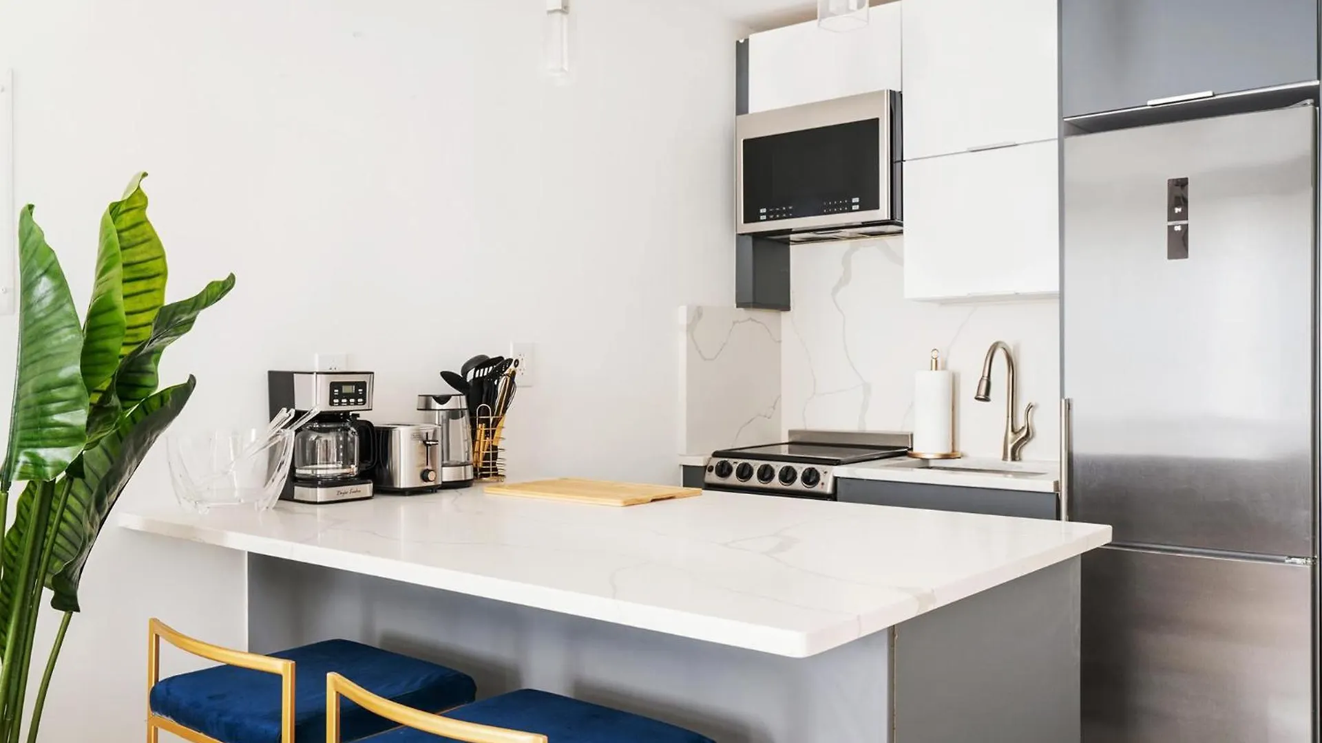 Apartment 1597-4 Brand New Studio Prime Ues W&D Walk To C Park New York