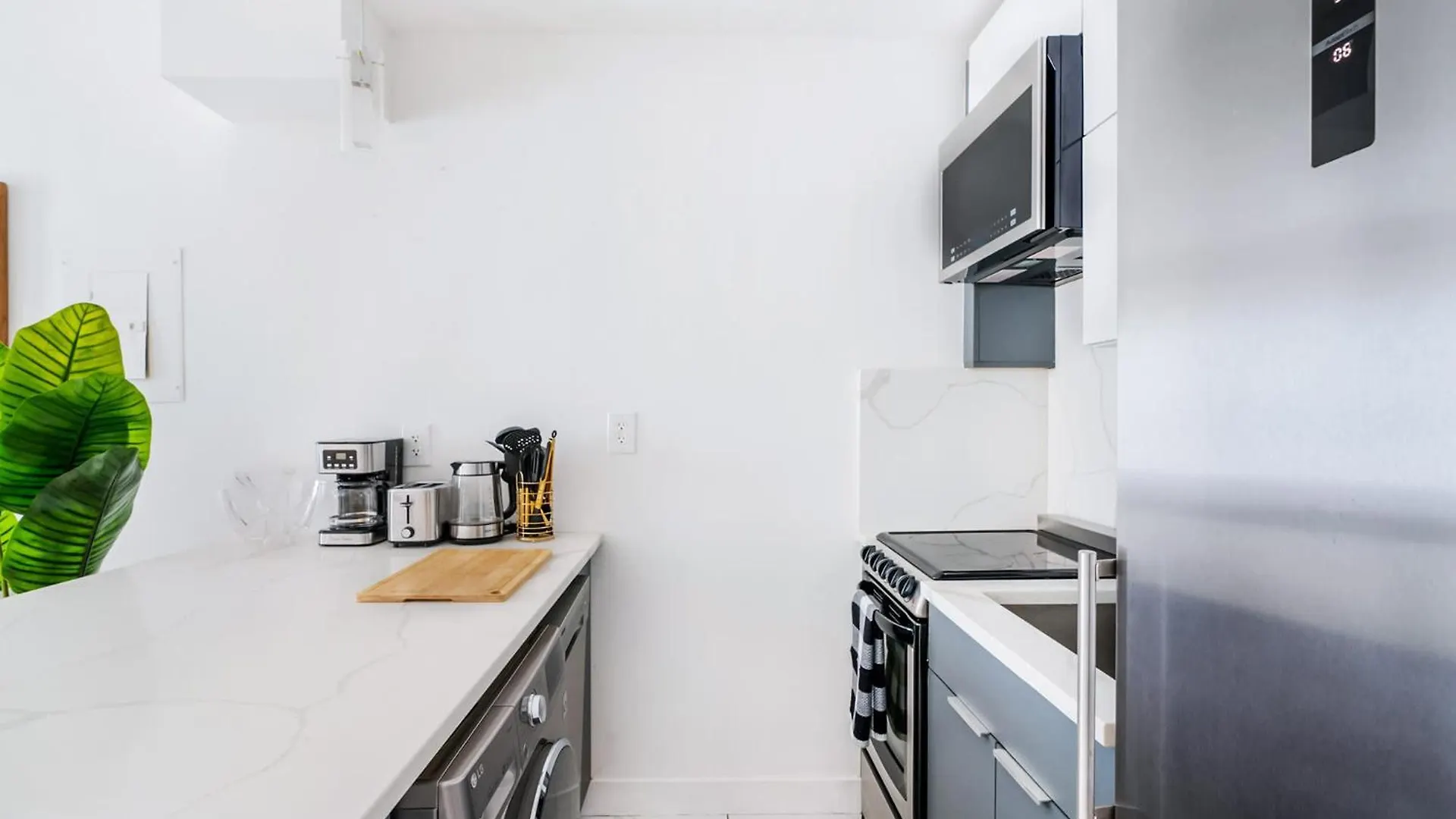 1597-4 Brand New Studio Prime Ues W&D Walk To C Park New York